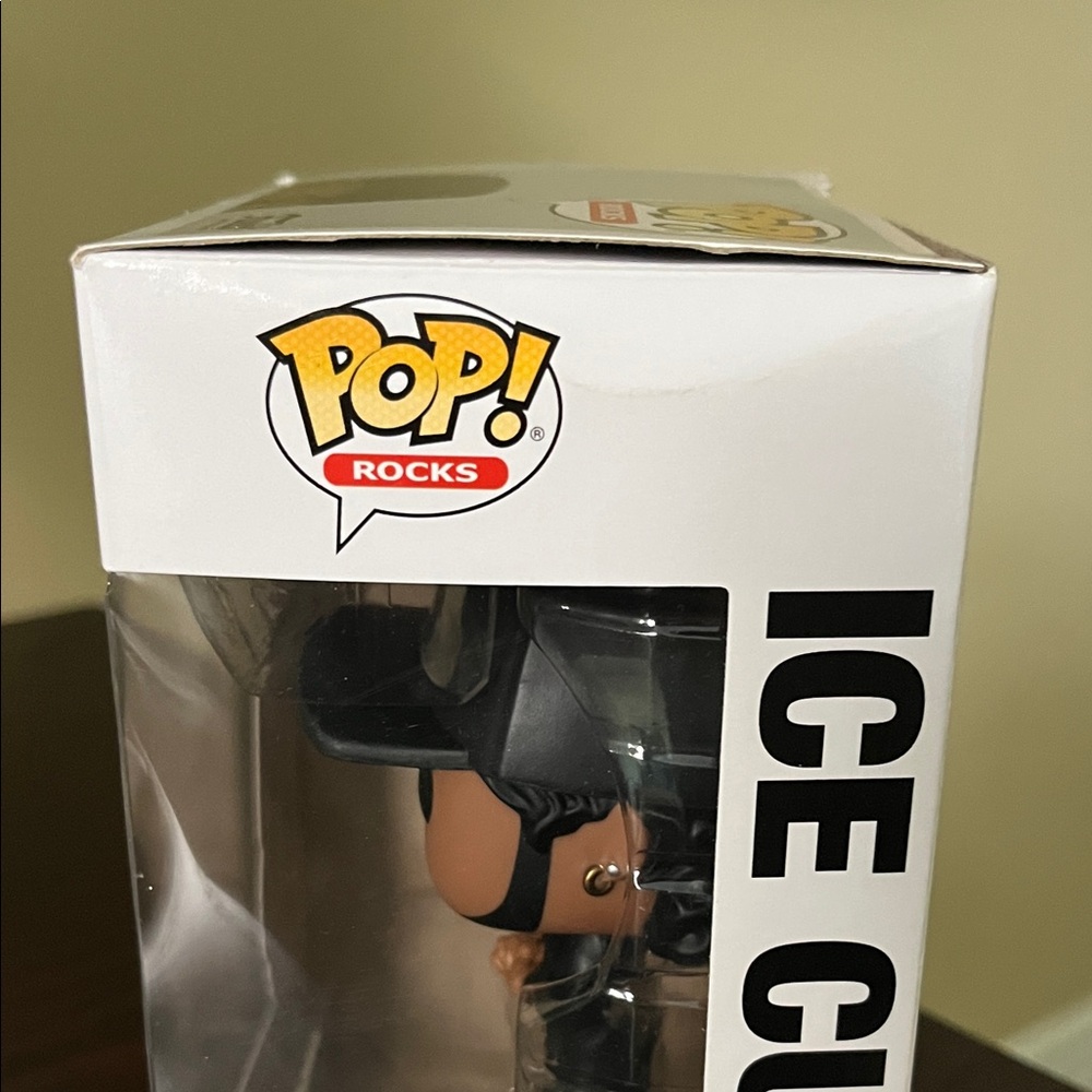 Funko Pop! Rocks Ice Cube in Black Outfit - Picture 4 of 8